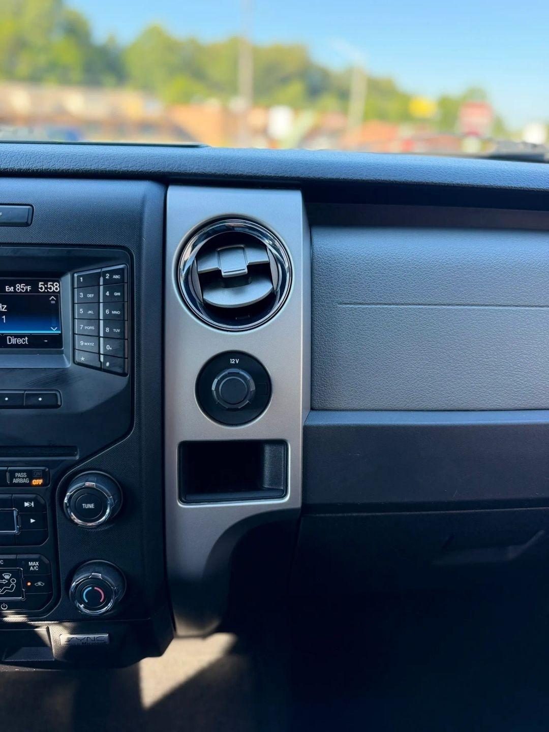 Ford F-150 4WD SuperCrew 145" Platinum 2014
