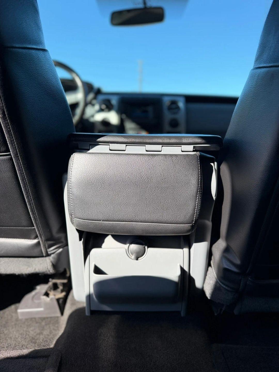 Ford F-150 4WD SuperCrew 145" Platinum 2014