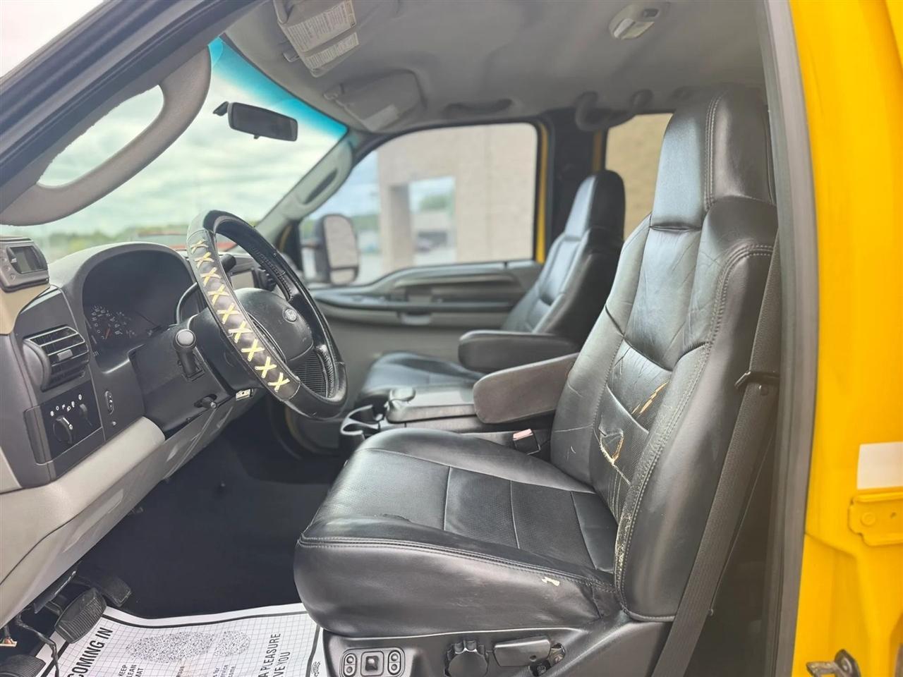 Ford Super Duty F-250 Crew Cab 156" Harley-Davidson 4WD 2005