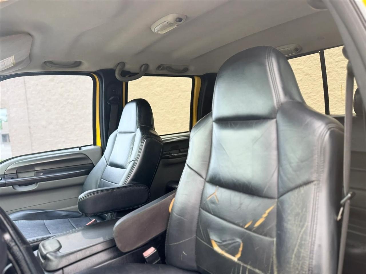 Ford Super Duty F-250 Crew Cab 156" Harley-Davidson 4WD 2005
