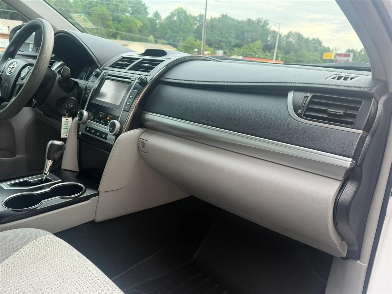 Toyota Camry 2014.5 4dr Sdn I4 Auto SE Sport (Natl) 2014