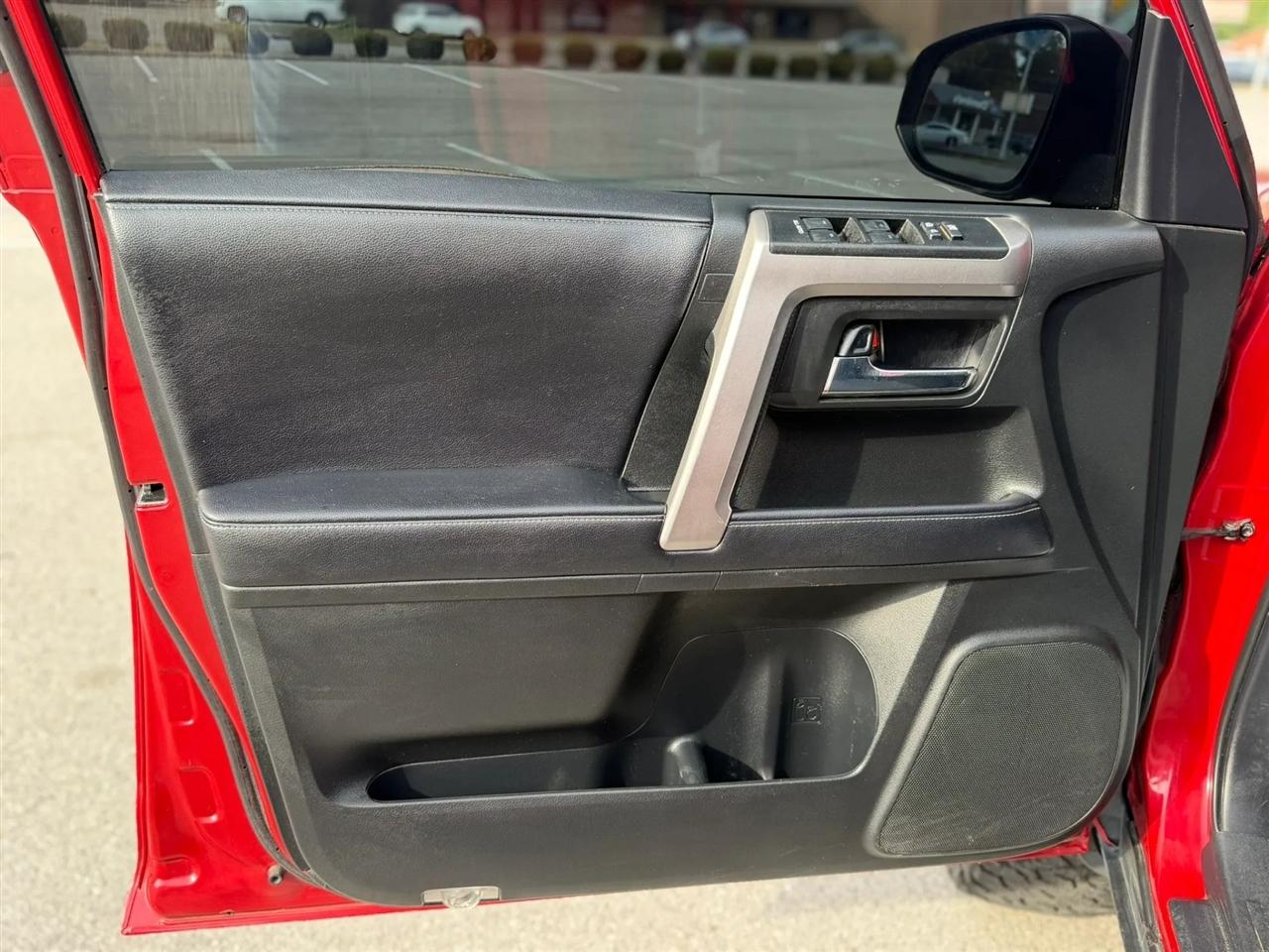 Toyota 4Runner TRD Off Road Premium 4WD (Natl) 2019