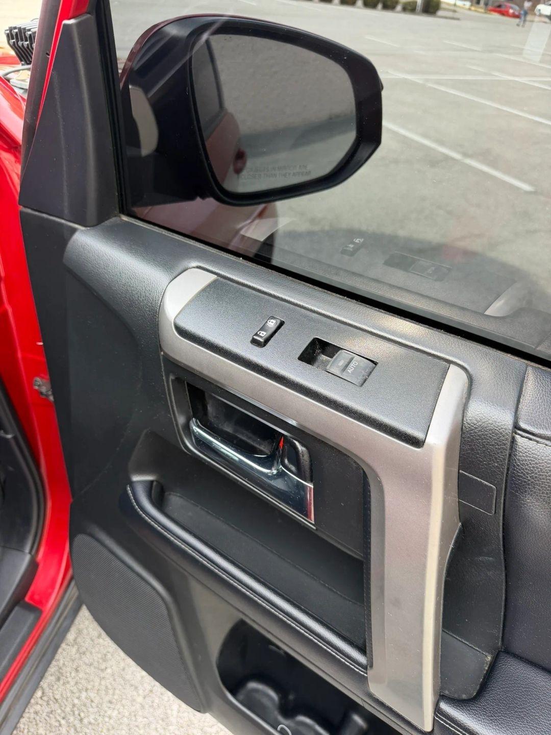 Toyota 4Runner TRD Off Road Premium 4WD (Natl) 2019