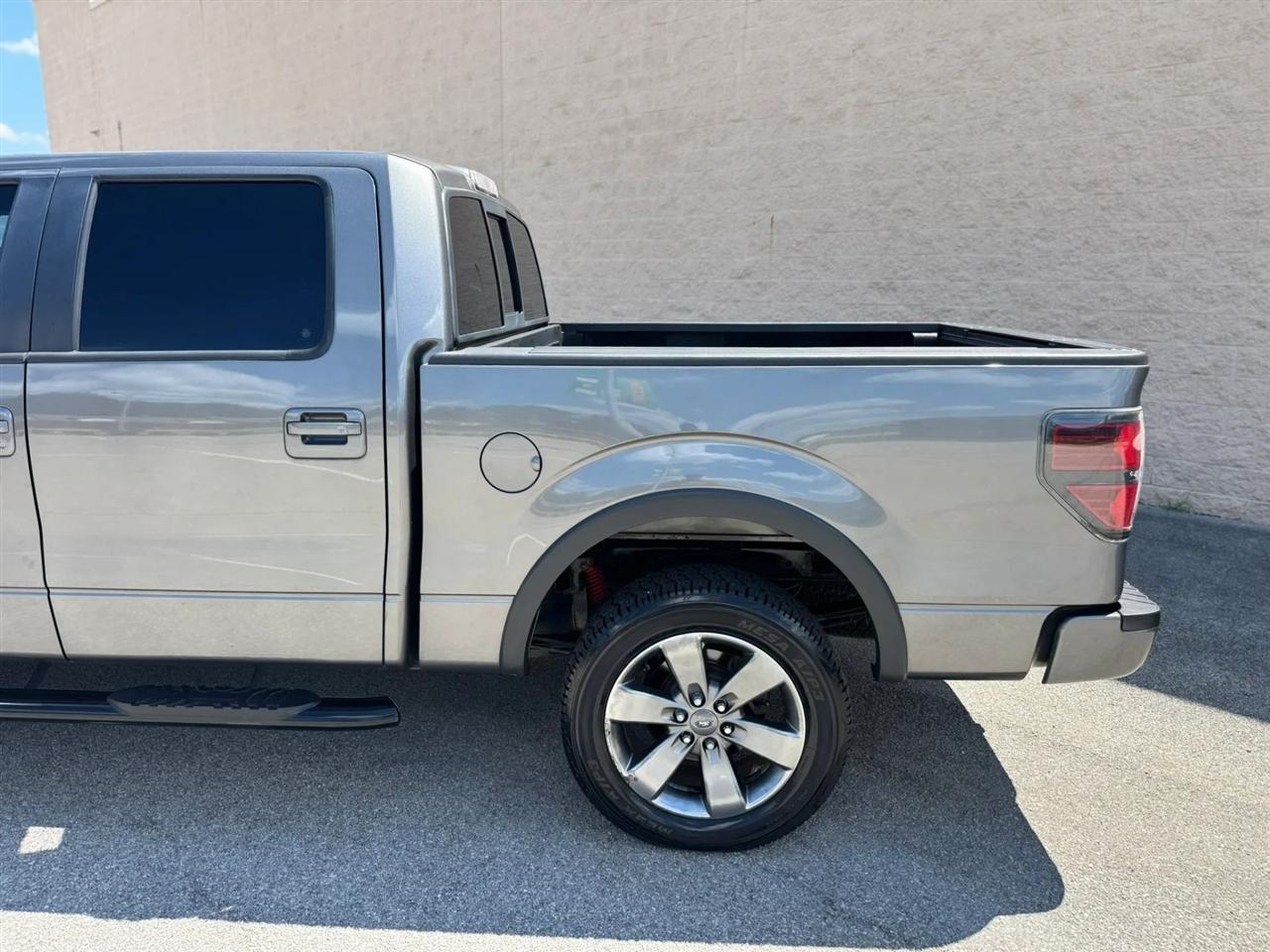 Ford F-150 4WD SuperCrew 145" King Ranch 2013
