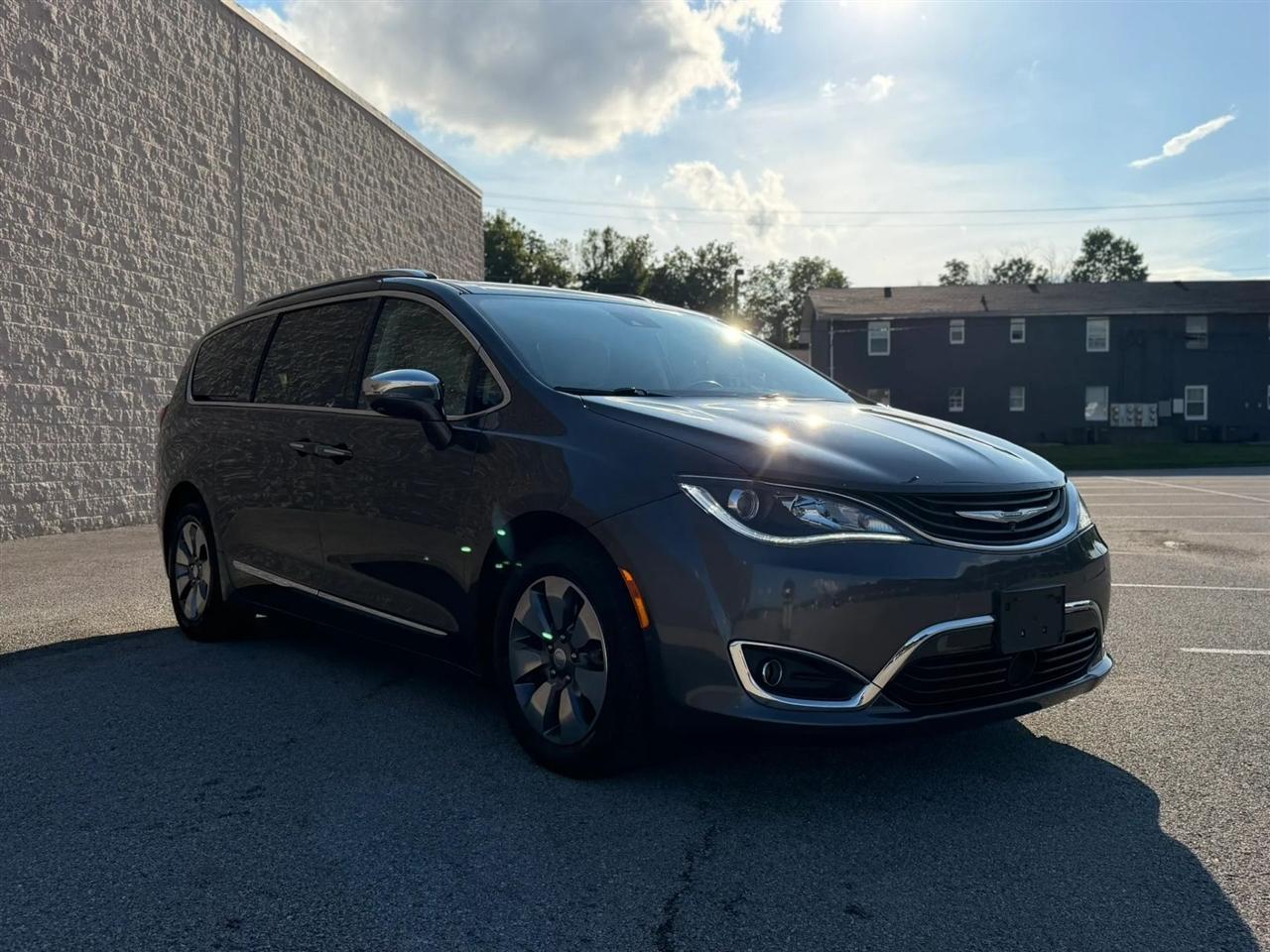 Chrysler Pacifica Hybrid Limited FWD 2018