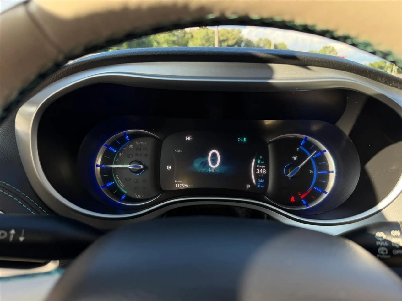 Chrysler Pacifica Hybrid Limited FWD 2018