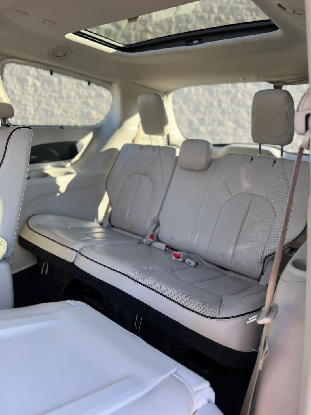 Chrysler Pacifica Hybrid Limited FWD 2018