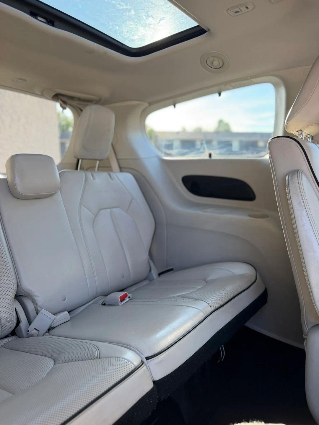 Chrysler Pacifica Hybrid Limited FWD 2018