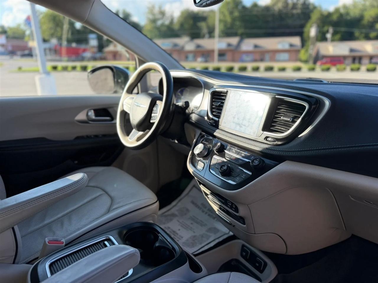 Chrysler Pacifica Hybrid Limited FWD 2018