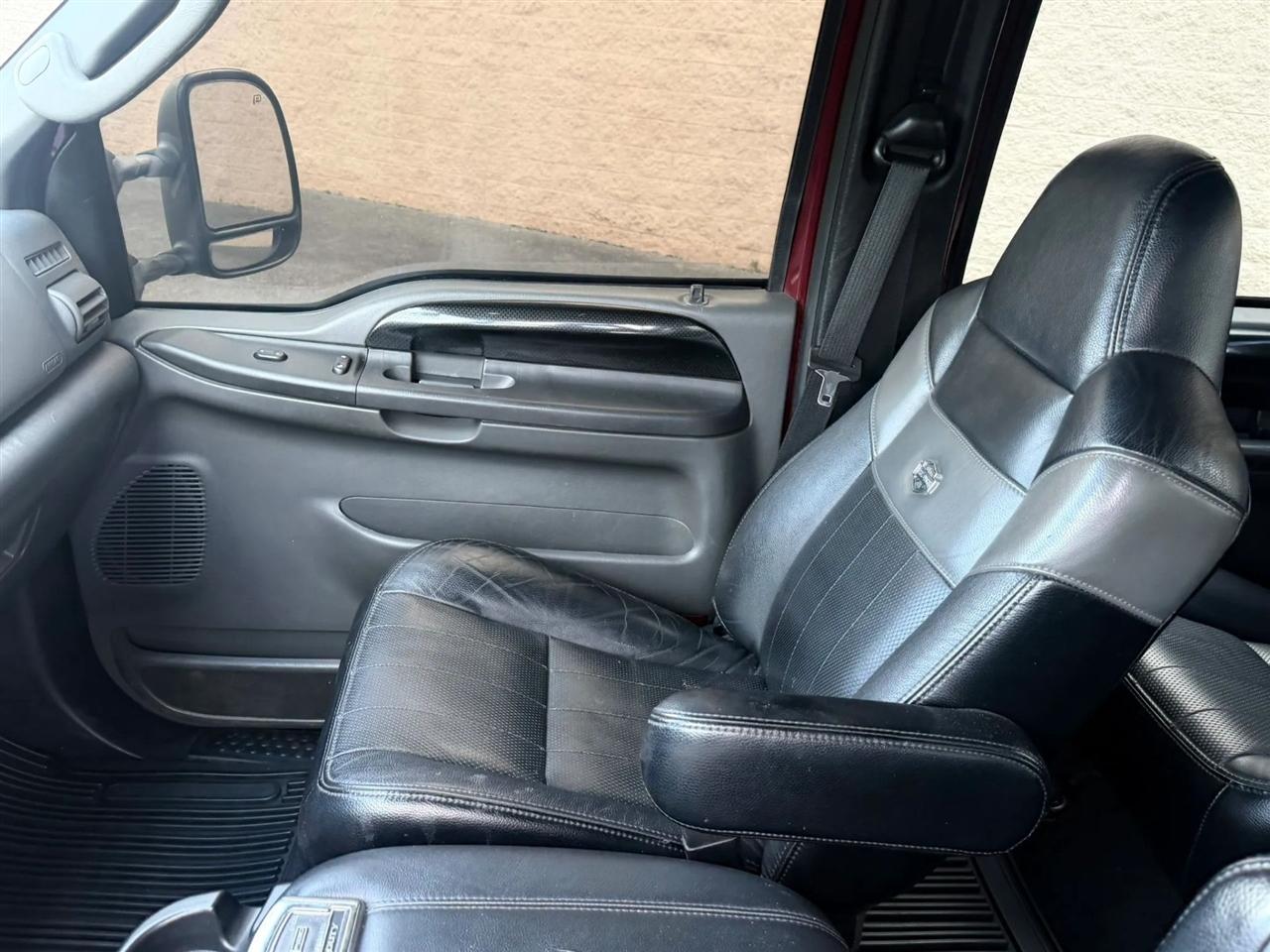 Ford Super Duty F-250 Crew Cab 156" Harley-Davidson 4WD 2006