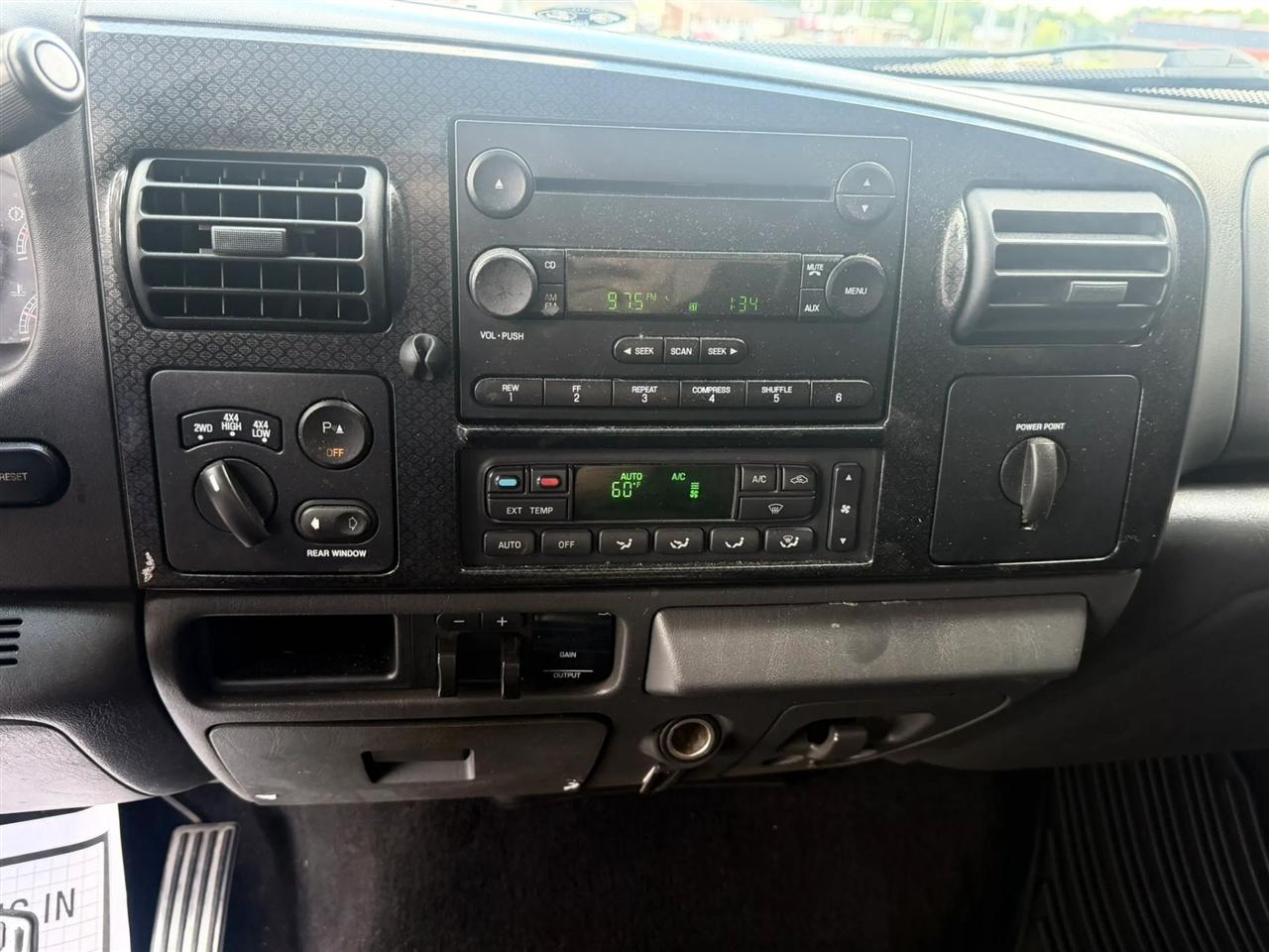 Ford Super Duty F-250 Crew Cab 156" Harley-Davidson 4WD 2006