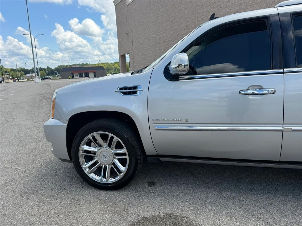 Cadillac Escalade AWD 4dr Platinum Edition 2013