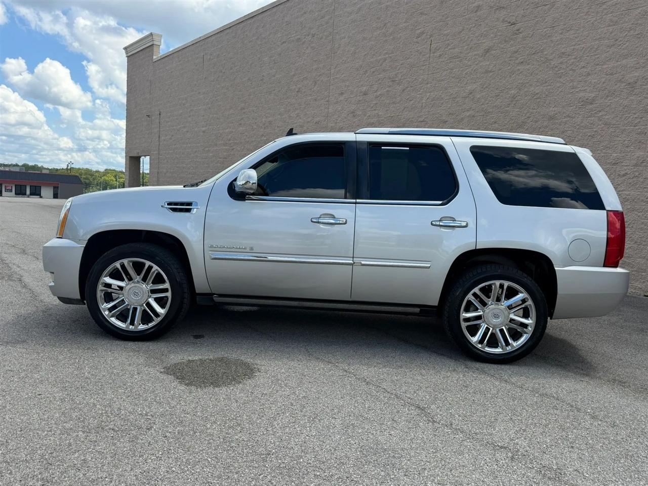 Cadillac Escalade AWD 4dr Platinum Edition 2013