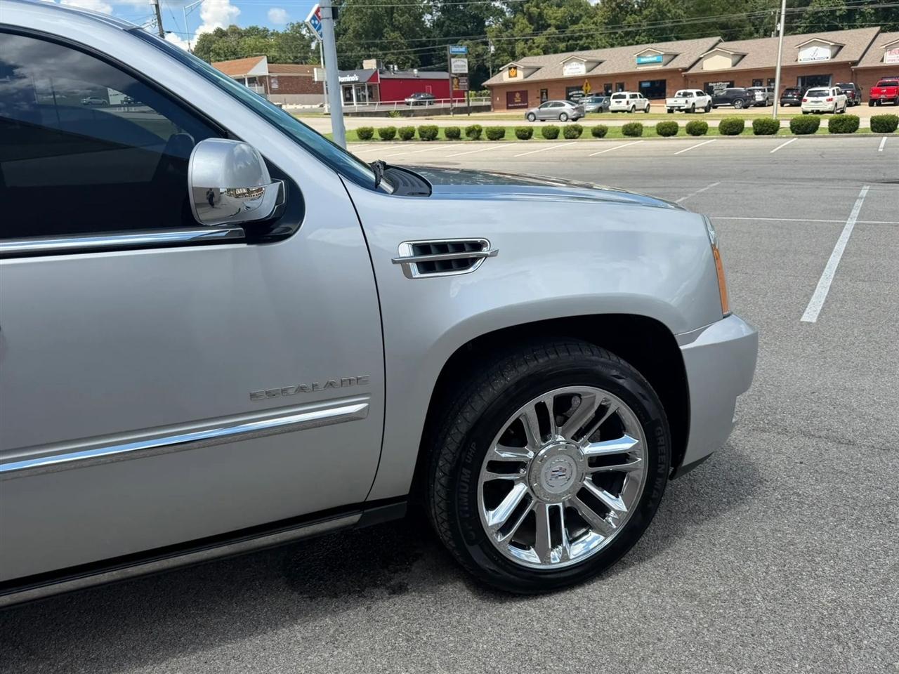 Cadillac Escalade AWD 4dr Platinum Edition 2013