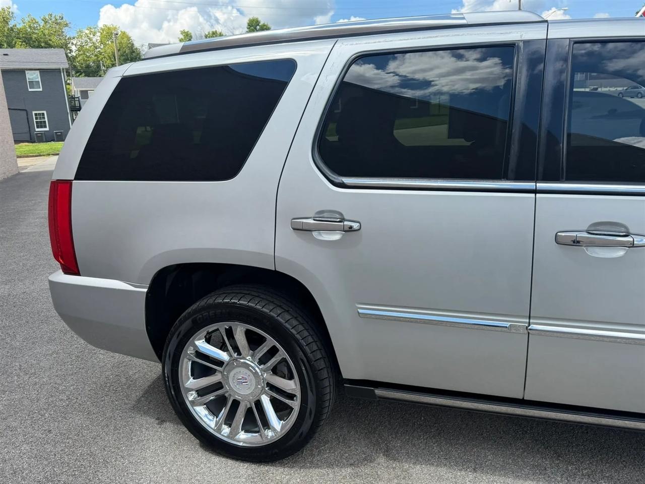 Cadillac Escalade AWD 4dr Platinum Edition 2013