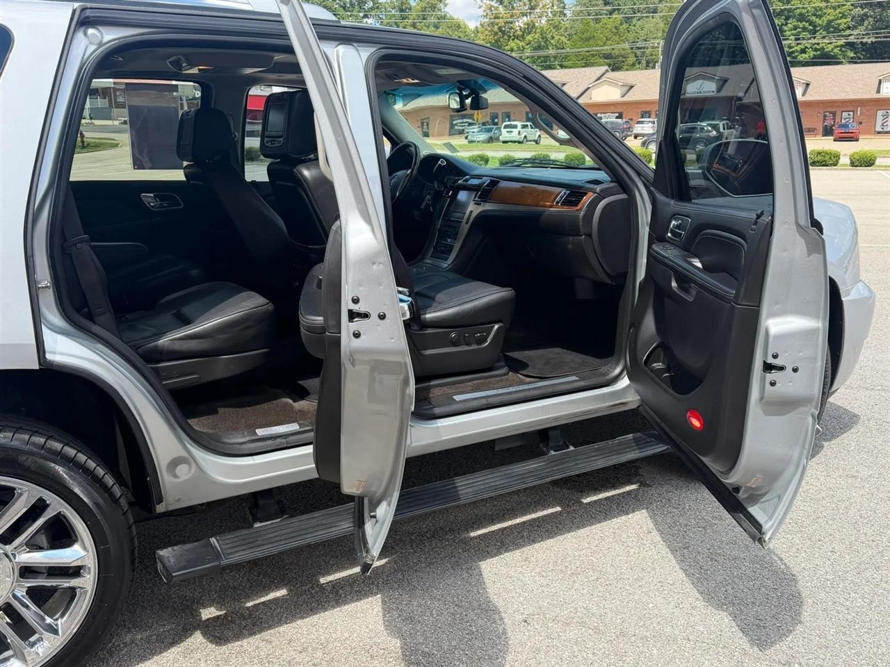Cadillac Escalade AWD 4dr Platinum Edition 2013