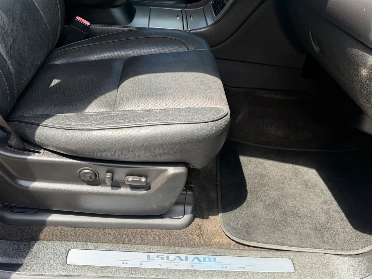 Cadillac Escalade AWD 4dr Platinum Edition 2013