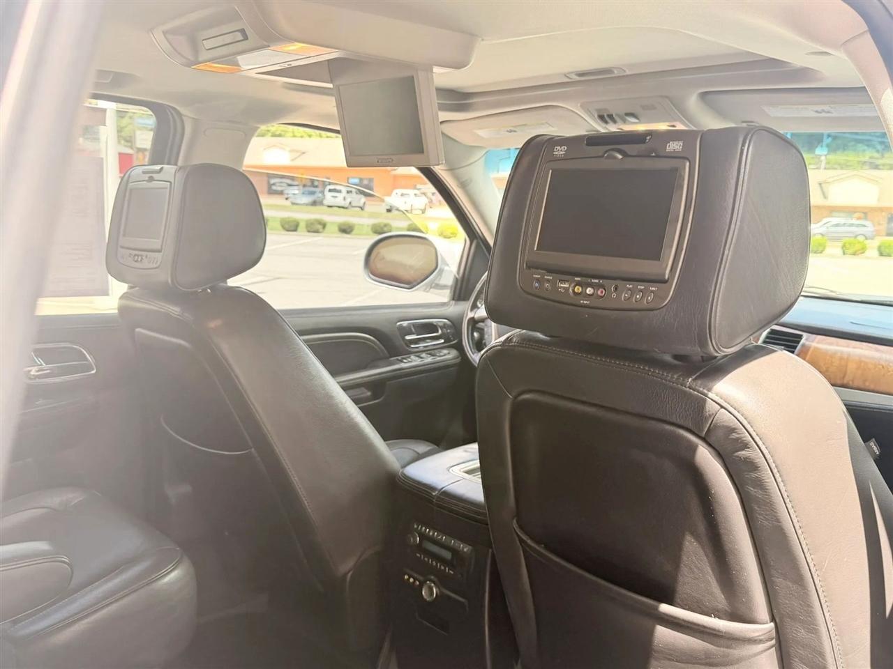 Cadillac Escalade AWD 4dr Platinum Edition 2013
