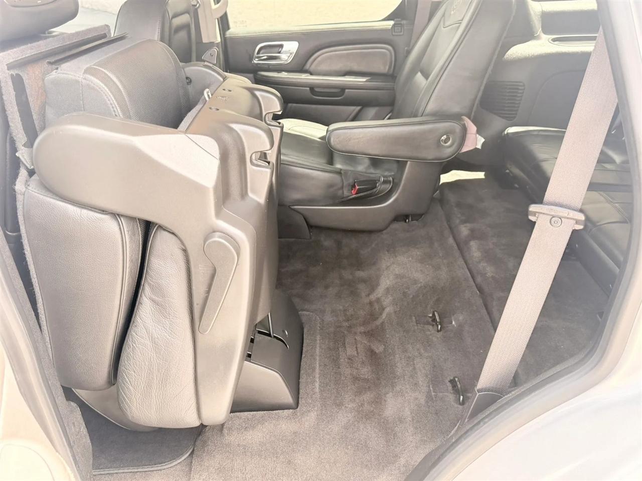 Cadillac Escalade AWD 4dr Platinum Edition 2013
