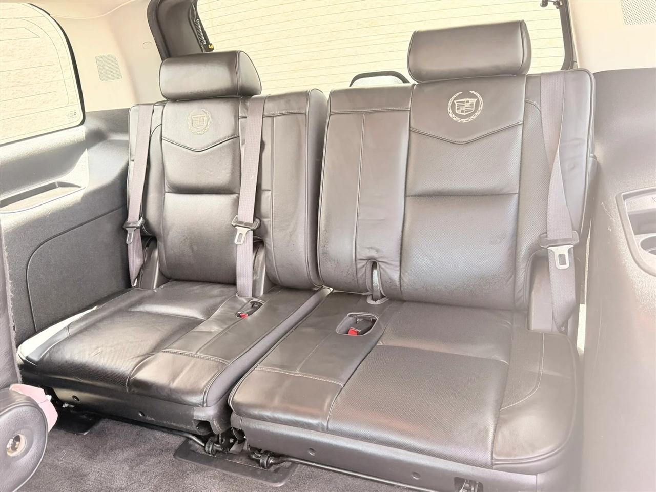 Cadillac Escalade AWD 4dr Platinum Edition 2013