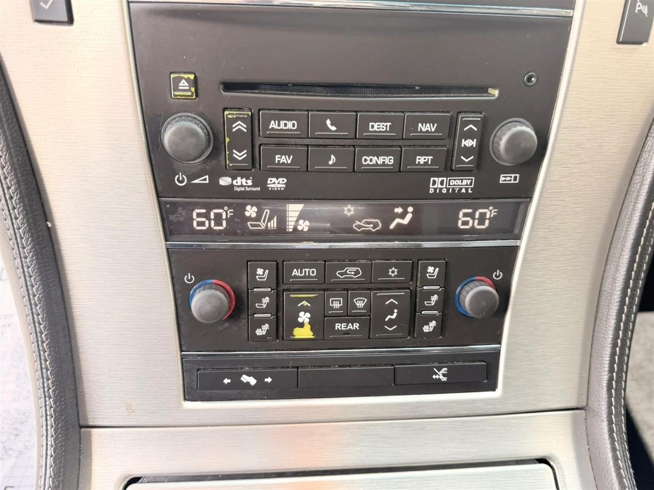 Cadillac Escalade AWD 4dr Platinum Edition 2013