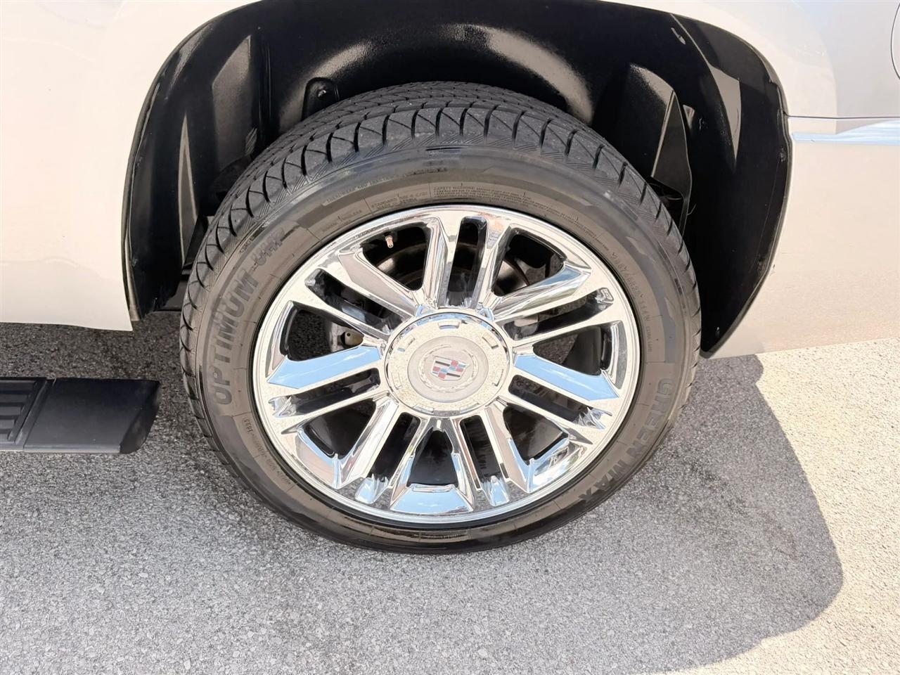 Cadillac Escalade AWD 4dr Platinum Edition 2013