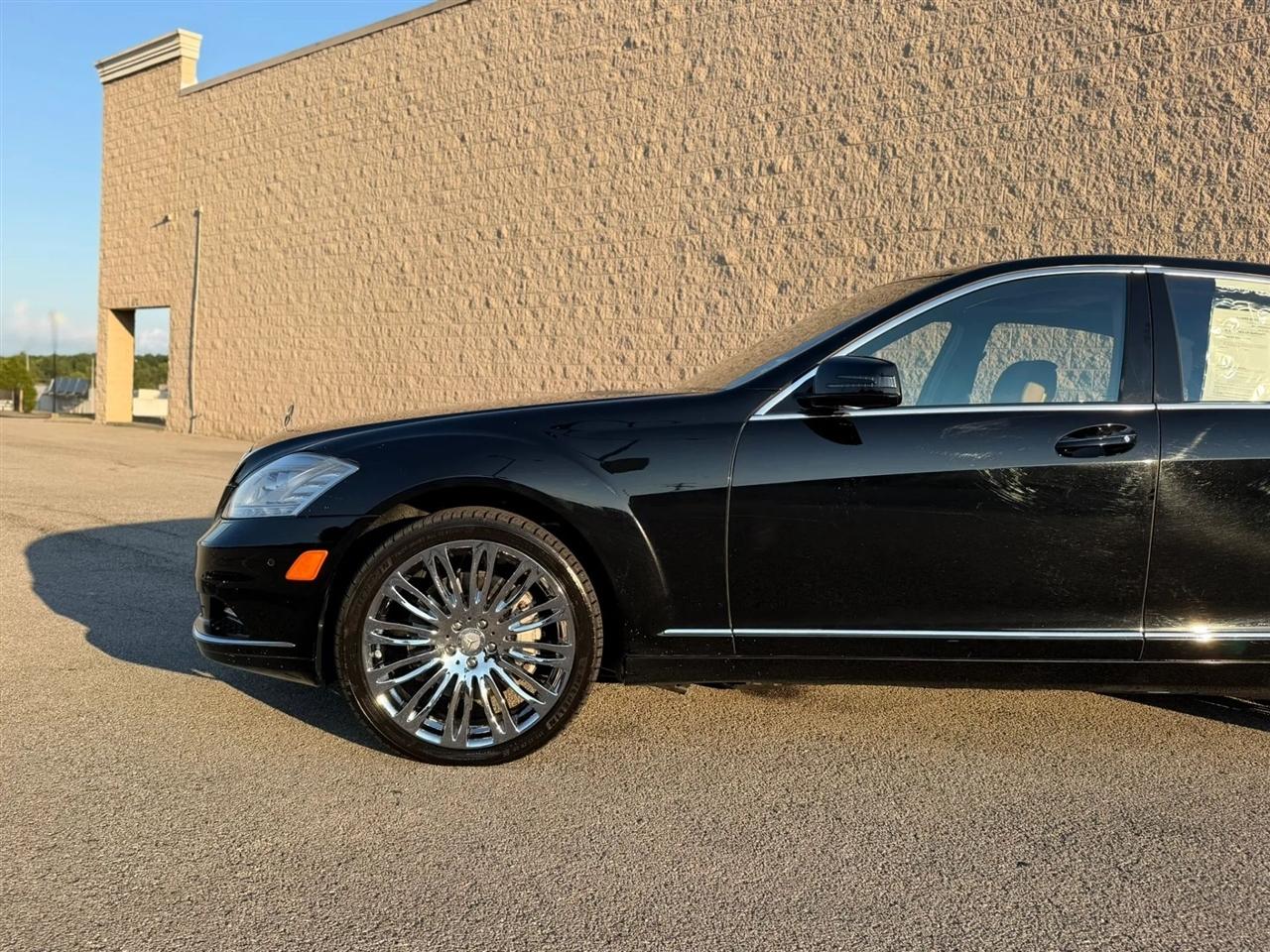 Mercedes-Benz S-Class 4dr Sdn S 550 4MATIC 2013