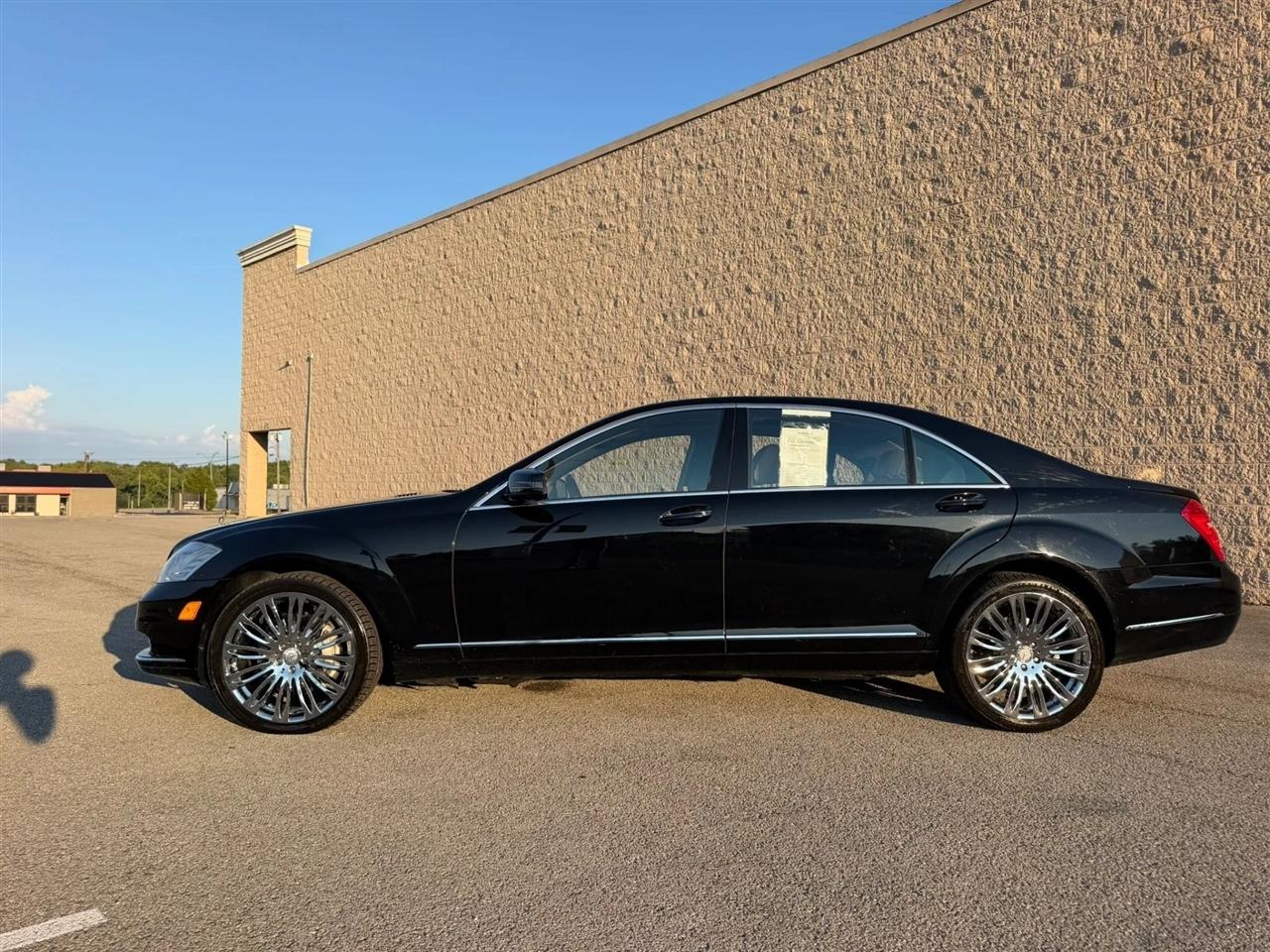 Mercedes-Benz S-Class 4dr Sdn S 550 4MATIC 2013
