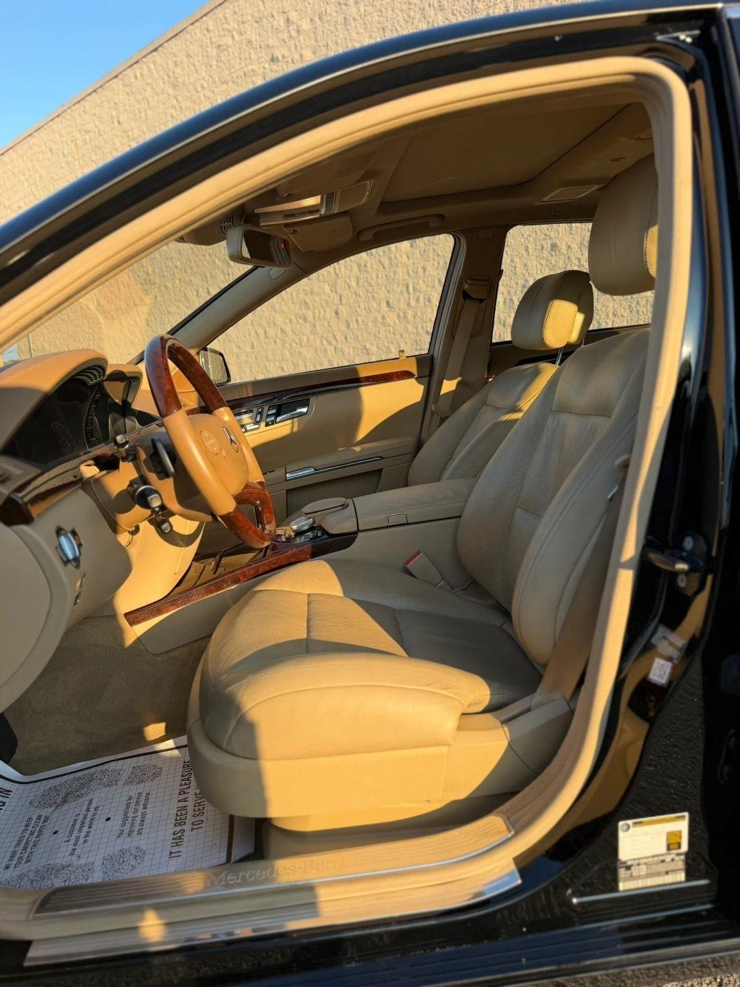 Mercedes-Benz S-Class 4dr Sdn S 550 4MATIC 2013