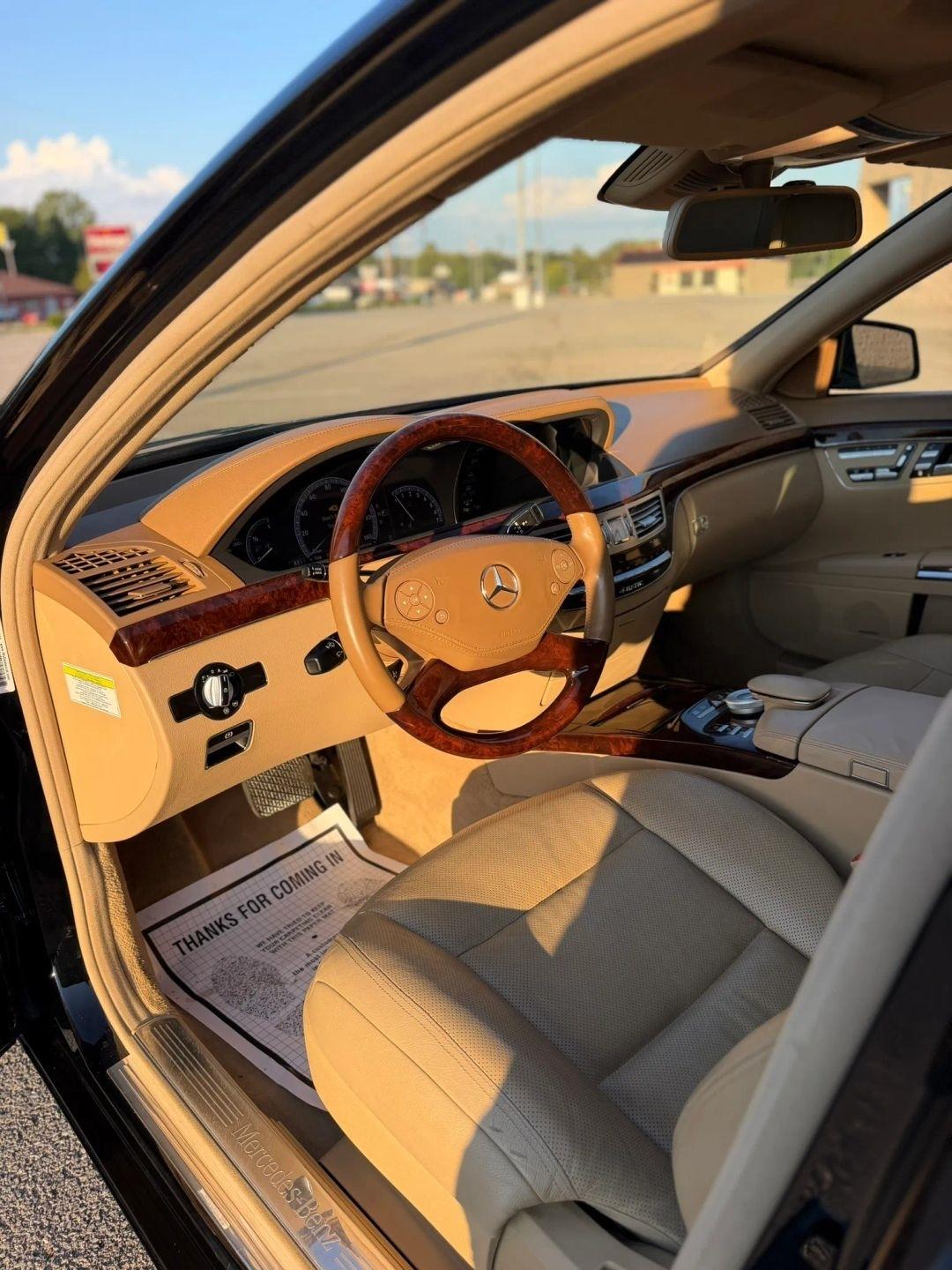 Mercedes-Benz S-Class 4dr Sdn S 550 4MATIC 2013