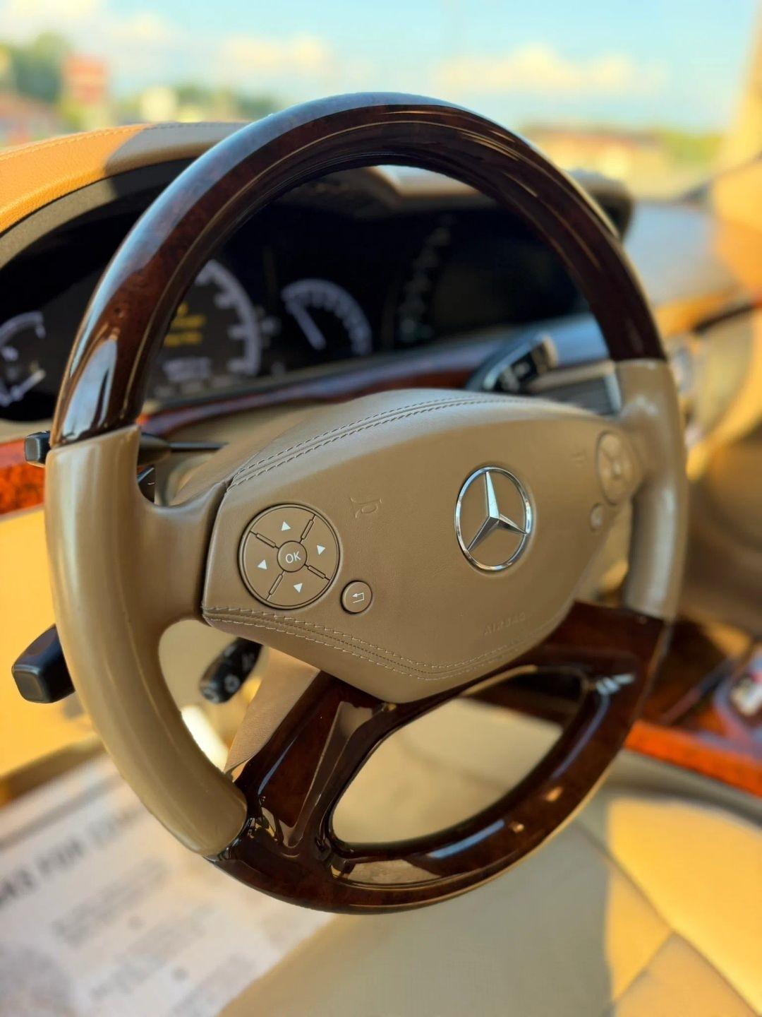Mercedes-Benz S-Class 4dr Sdn S 550 4MATIC 2013