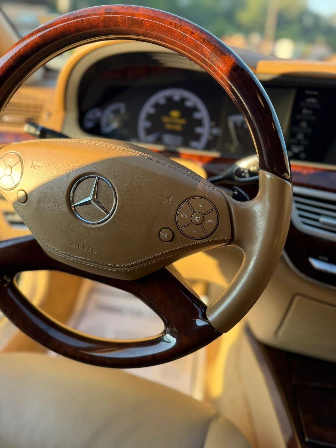 Mercedes-Benz S-Class 4dr Sdn S 550 4MATIC 2013