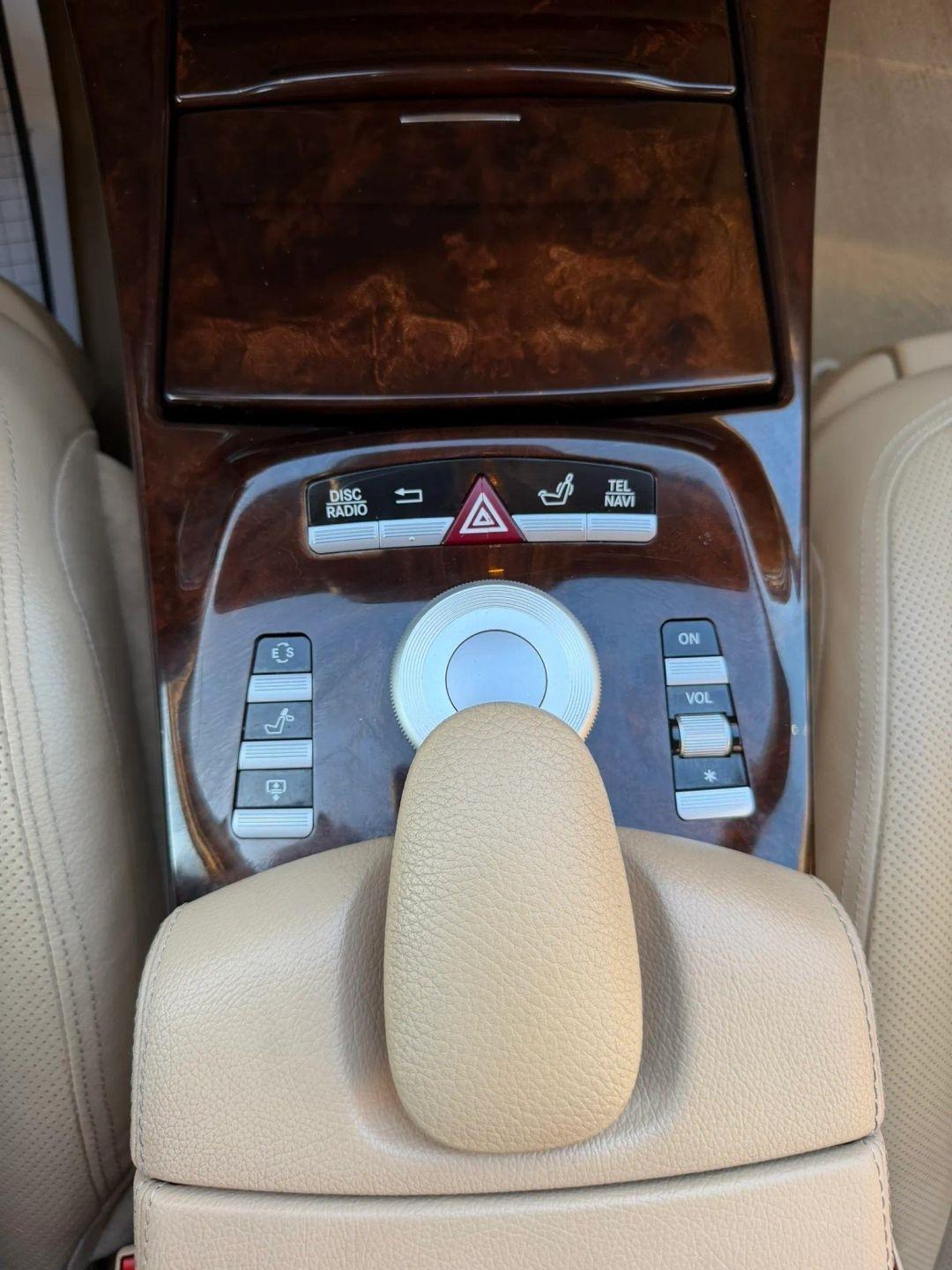 Mercedes-Benz S-Class 4dr Sdn S 550 4MATIC 2013