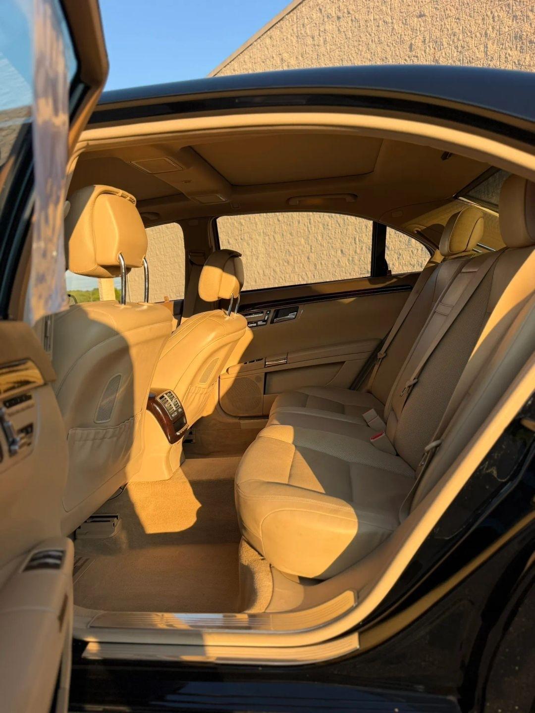 Mercedes-Benz S-Class 4dr Sdn S 550 4MATIC 2013