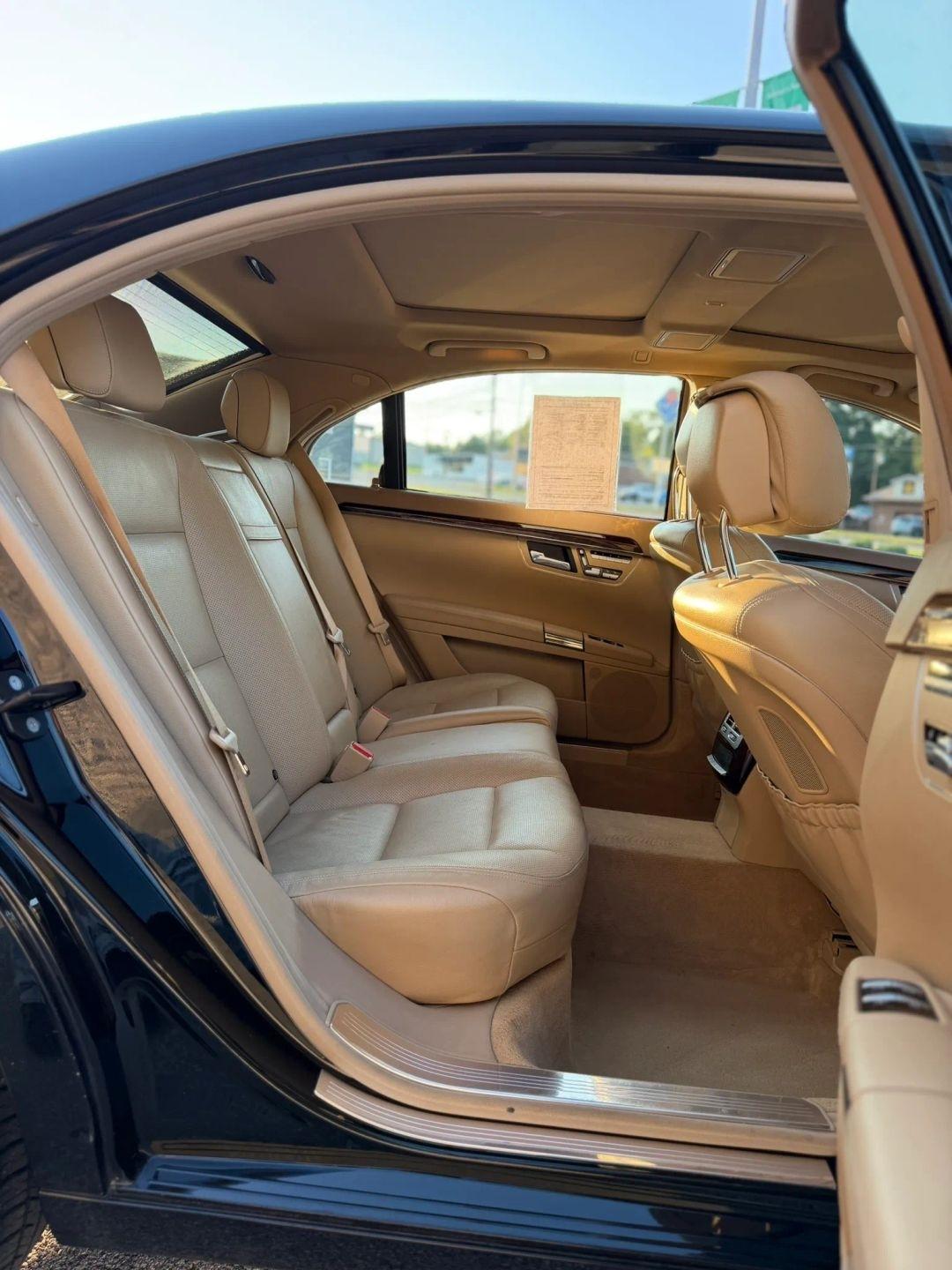 Mercedes-Benz S-Class 4dr Sdn S 550 4MATIC 2013