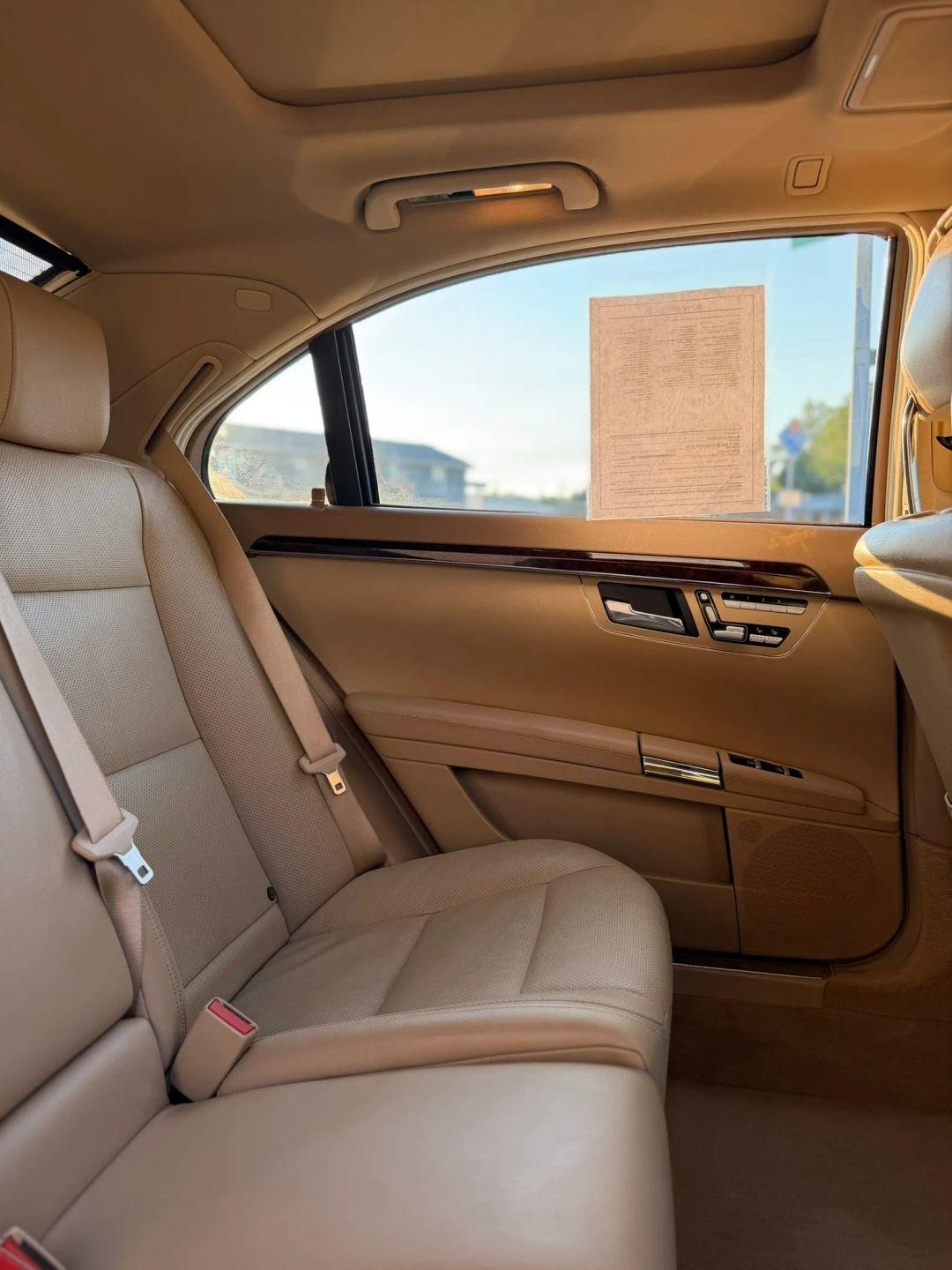 Mercedes-Benz S-Class 4dr Sdn S 550 4MATIC 2013
