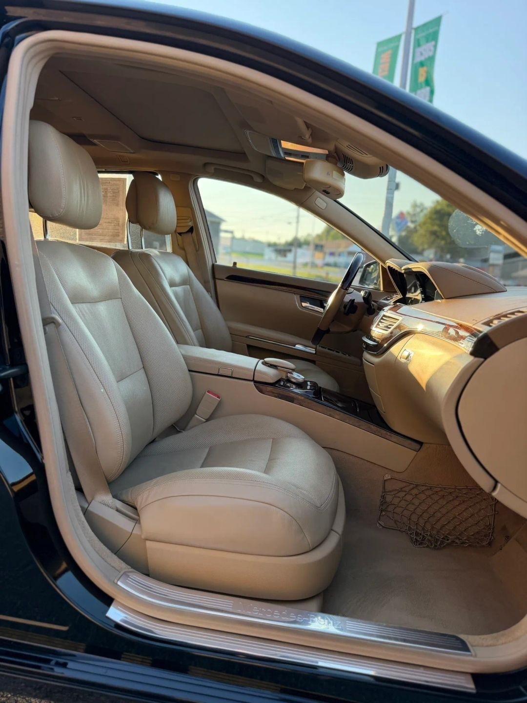 Mercedes-Benz S-Class 4dr Sdn S 550 4MATIC 2013