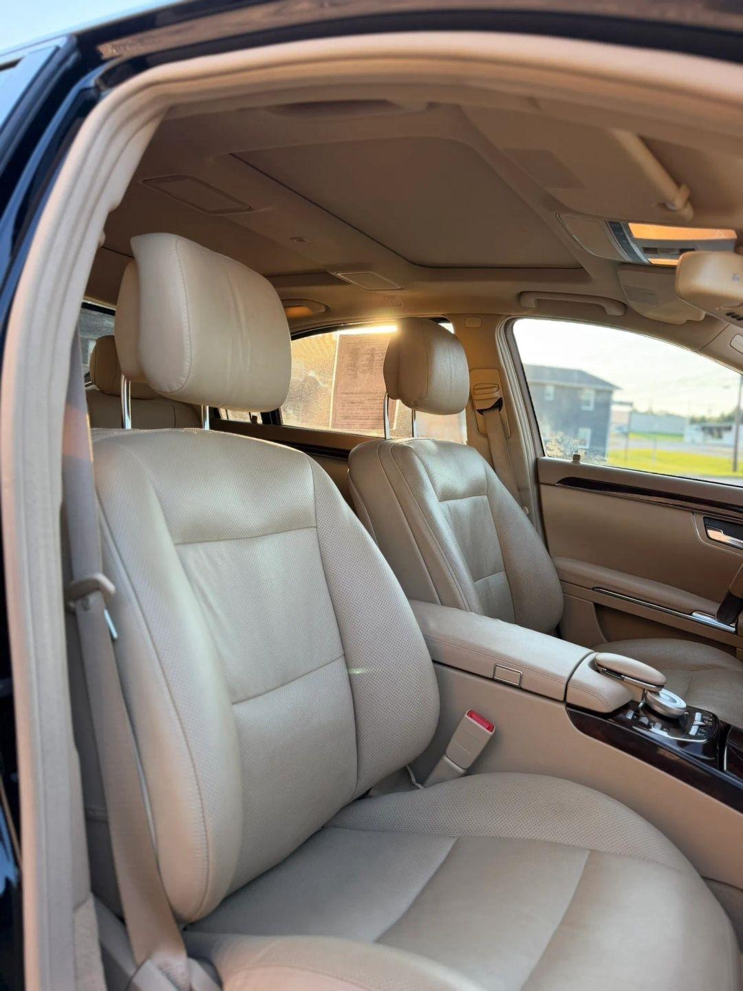 Mercedes-Benz S-Class 4dr Sdn S 550 4MATIC 2013