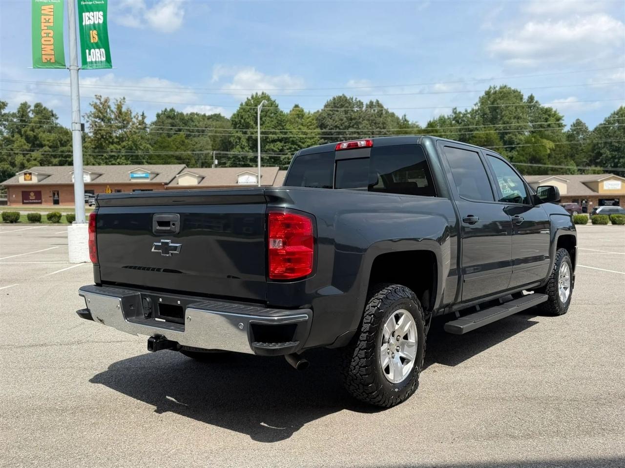 Chevrolet Silverado 1500 4WD Crew Cab 143.5" LT w/1LT 2018