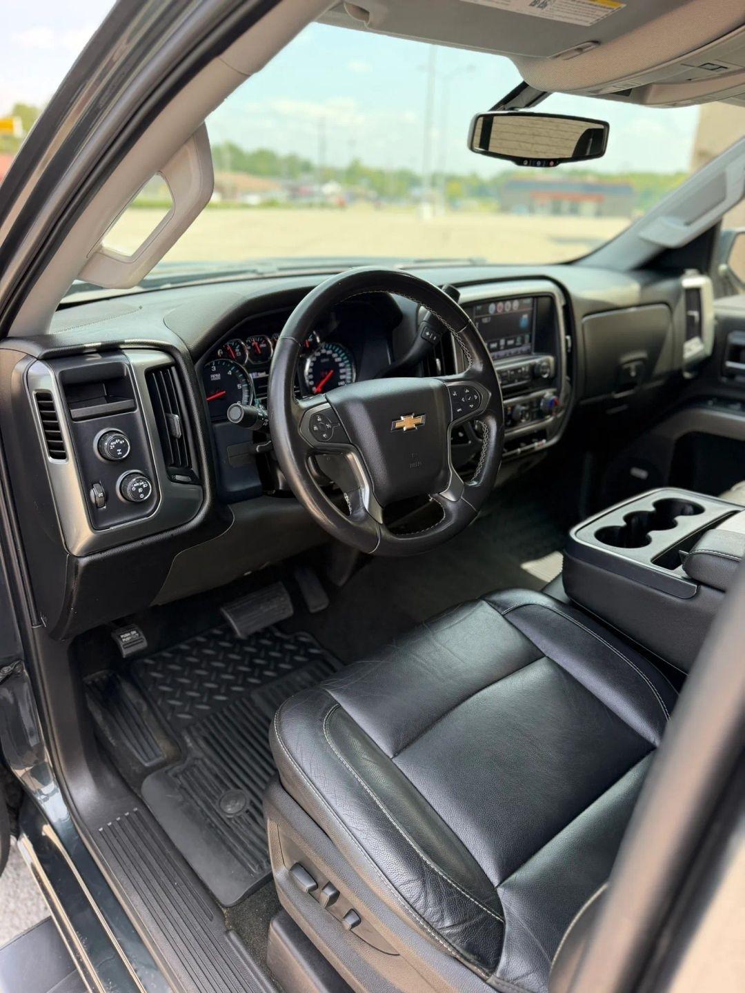 Chevrolet Silverado 1500 4WD Crew Cab 143.5" LT w/1LT 2018