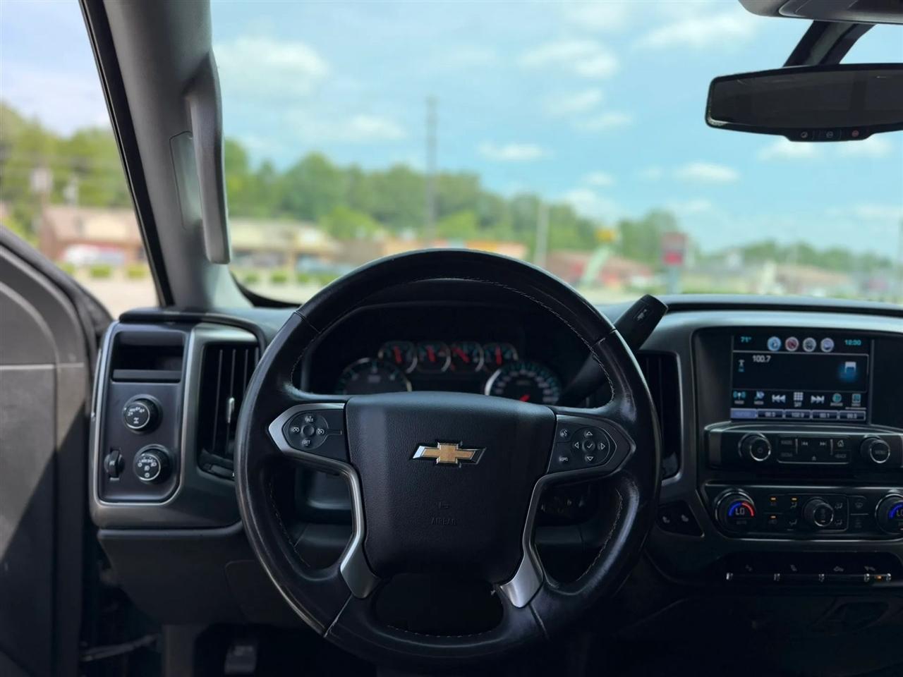 Chevrolet Silverado 1500 4WD Crew Cab 143.5" LT w/1LT 2018