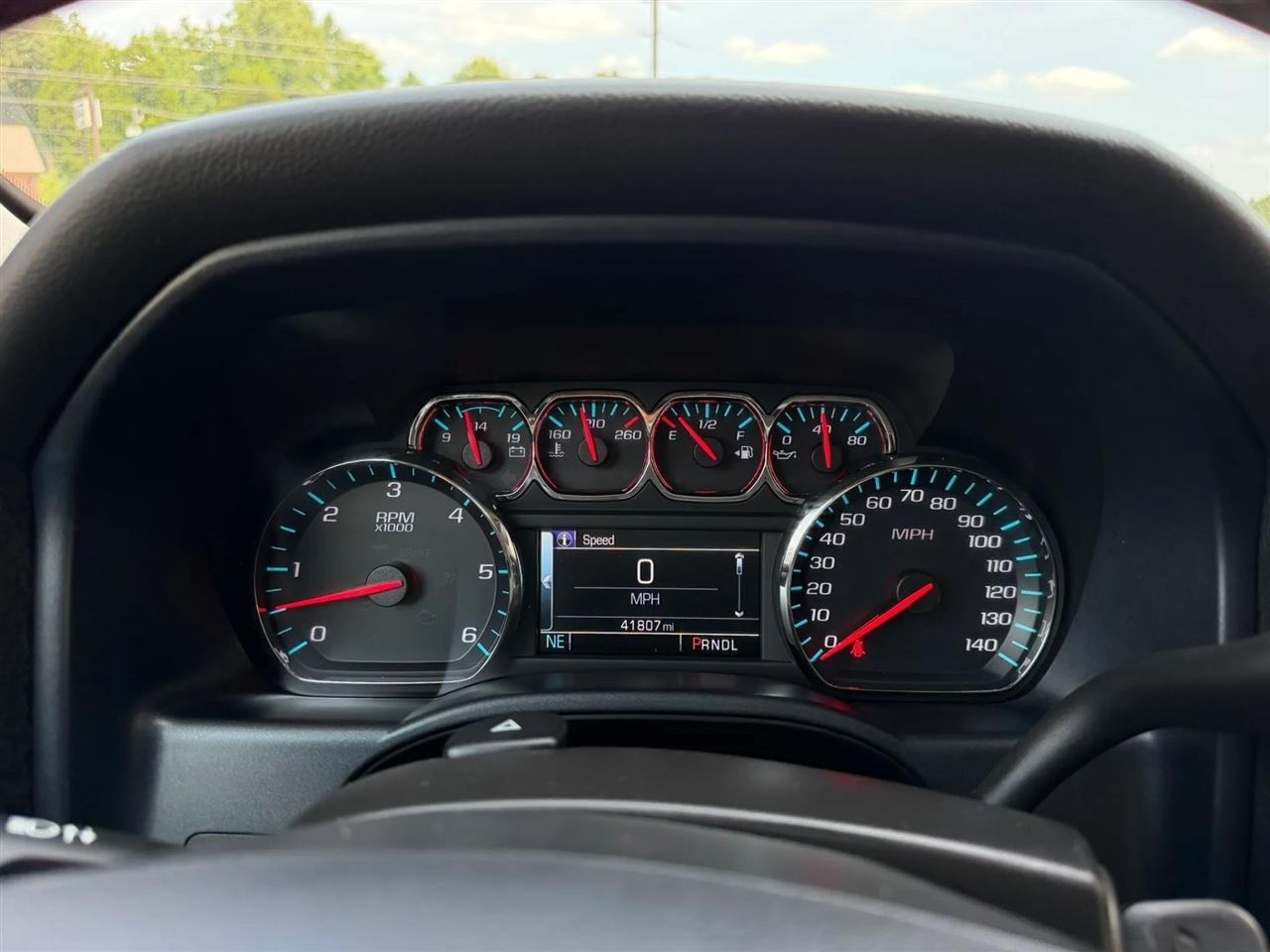 Chevrolet Silverado 1500 4WD Crew Cab 143.5" LT w/1LT 2018