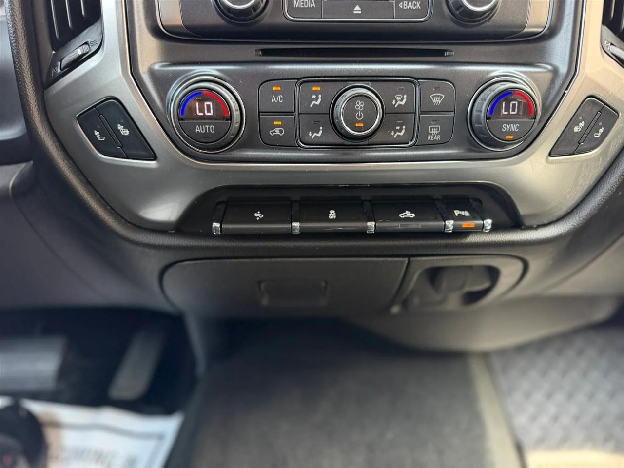 Chevrolet Silverado 1500 4WD Crew Cab 143.5" LT w/1LT 2018