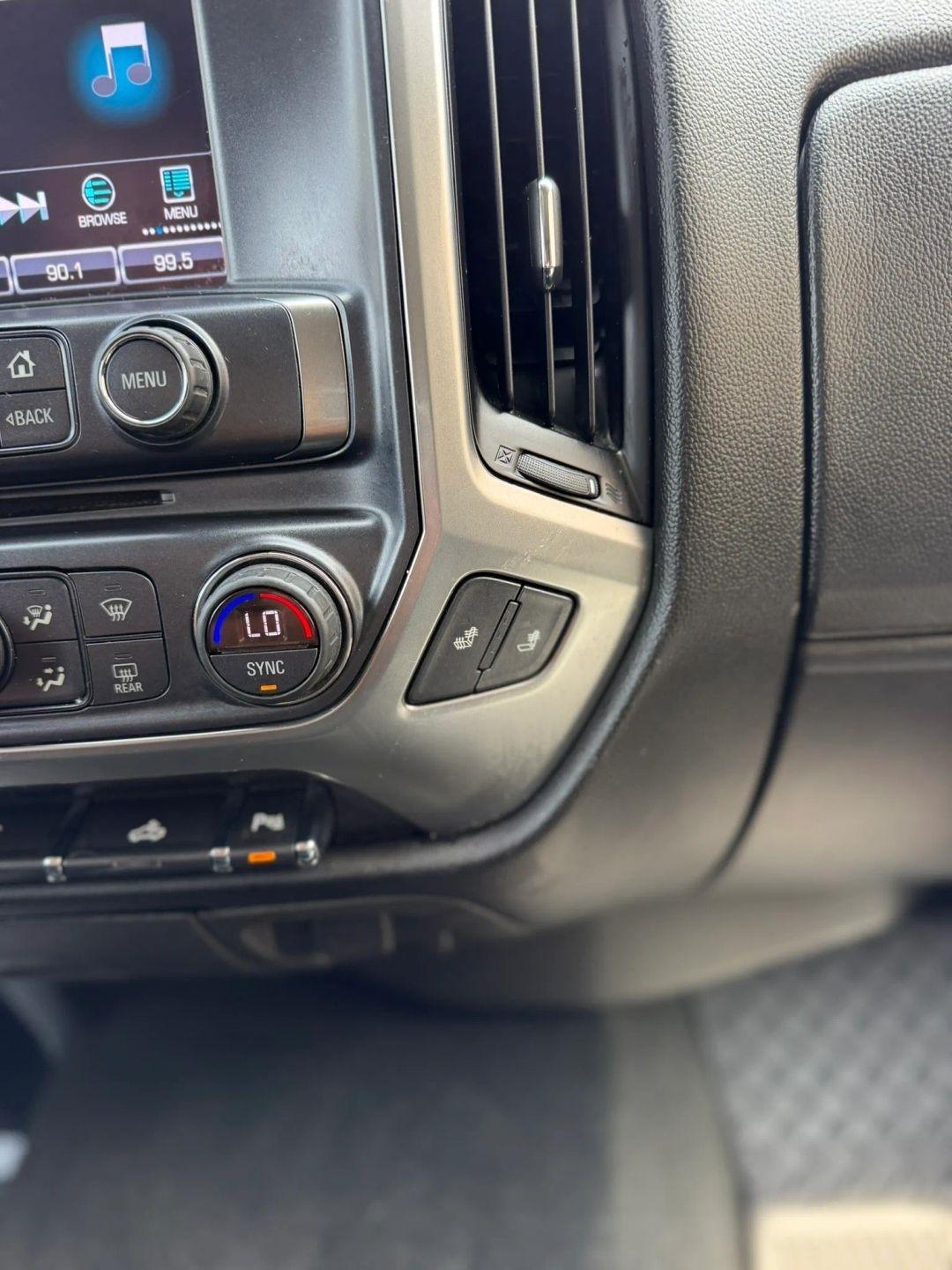 Chevrolet Silverado 1500 4WD Crew Cab 143.5" LT w/1LT 2018
