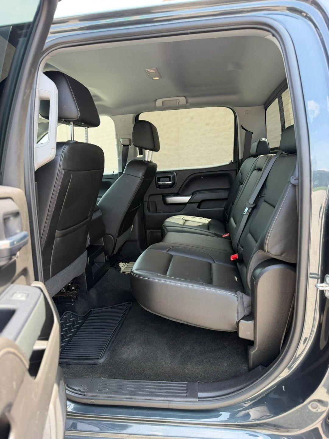 Chevrolet Silverado 1500 4WD Crew Cab 143.5" LT w/1LT 2018