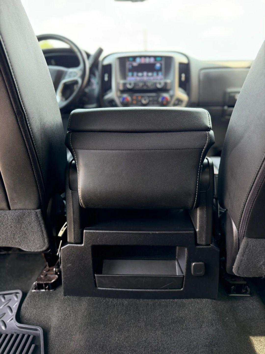 Chevrolet Silverado 1500 4WD Crew Cab 143.5" LT w/1LT 2018