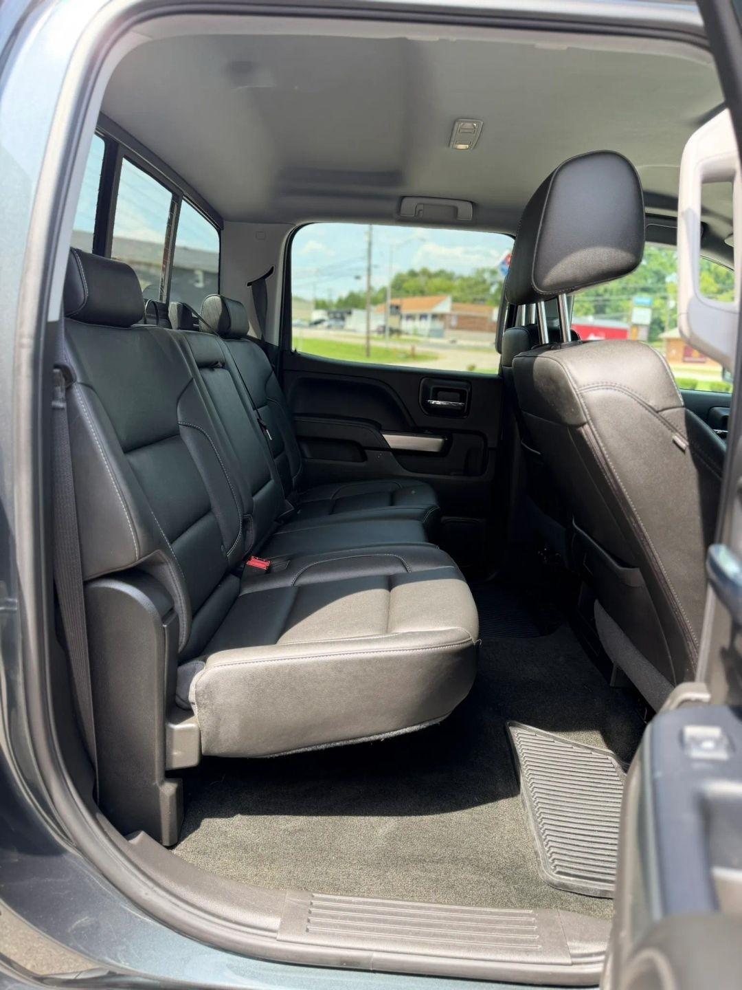 Chevrolet Silverado 1500 4WD Crew Cab 143.5" LT w/1LT 2018