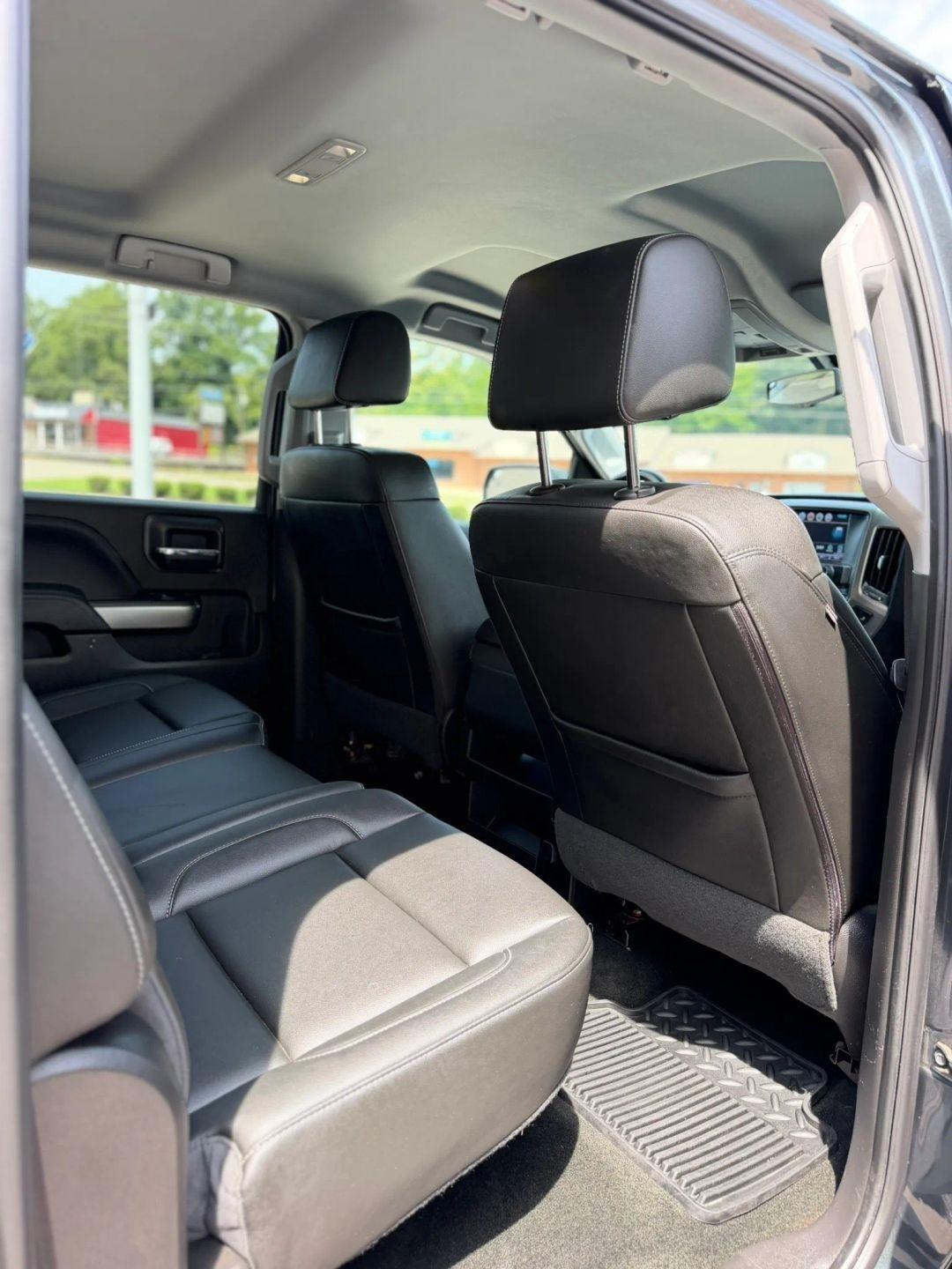 Chevrolet Silverado 1500 4WD Crew Cab 143.5" LT w/1LT 2018