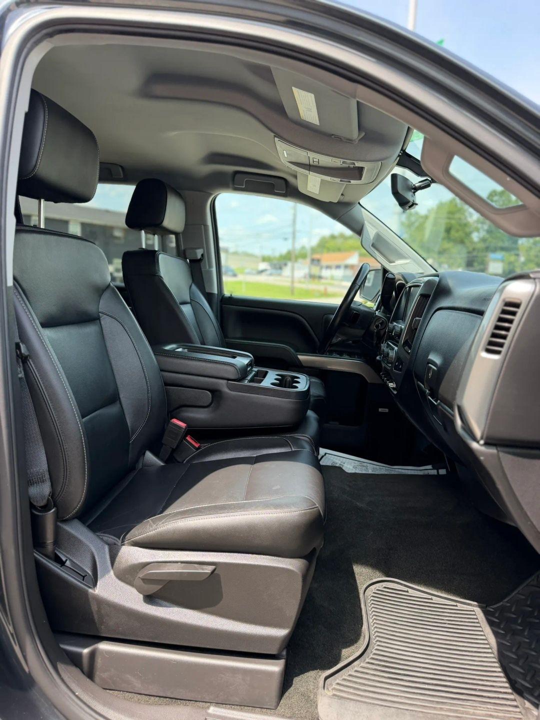 Chevrolet Silverado 1500 4WD Crew Cab 143.5" LT w/1LT 2018