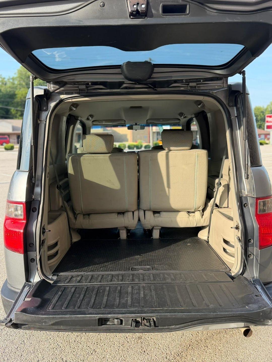 Honda Element 2WD 5dr Auto LX 2009